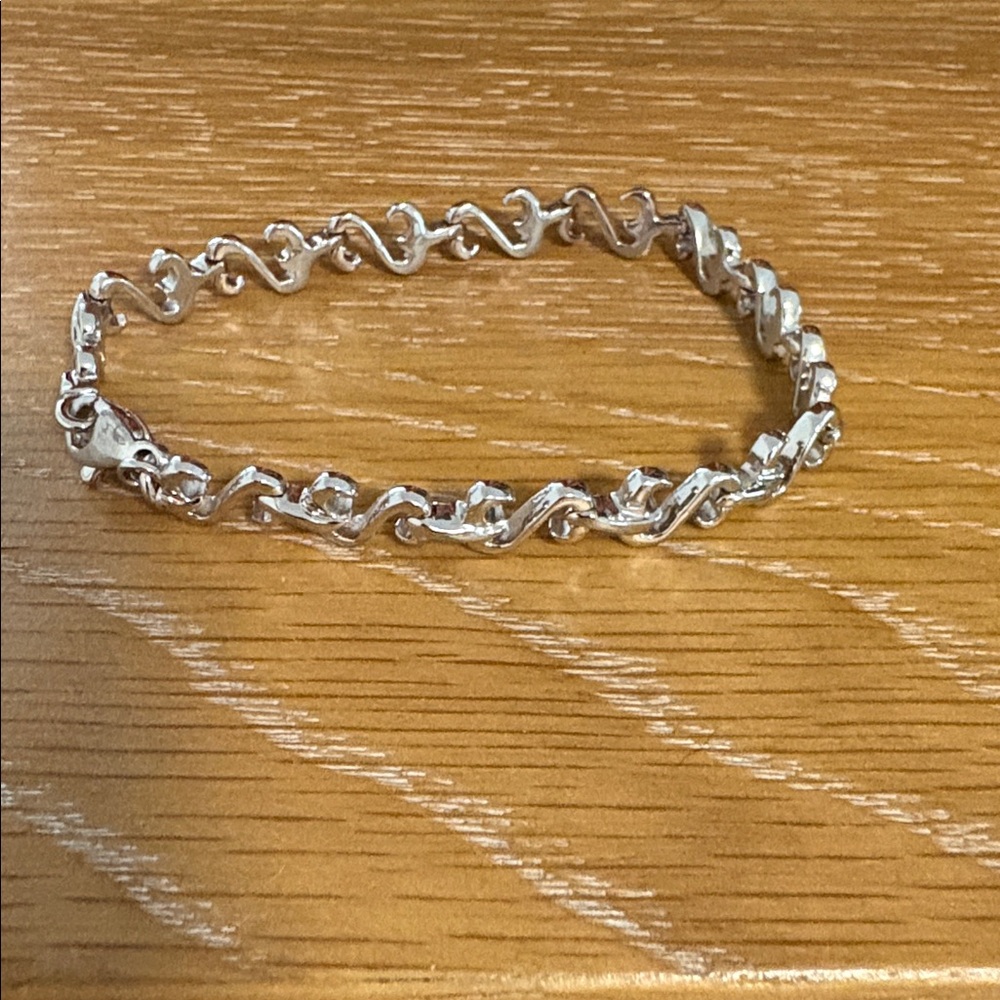 Jane Seymour open heart bracelet